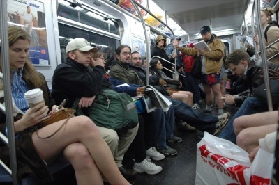 紐 約「 不 穿 褲 搭 地 下 鐵 」日 [附圖]